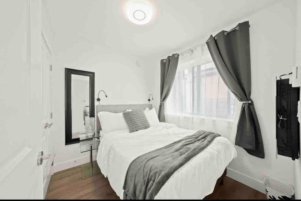 Entire New Cozy And Modern 2-Storey House Ванкувер Экстерьер фото